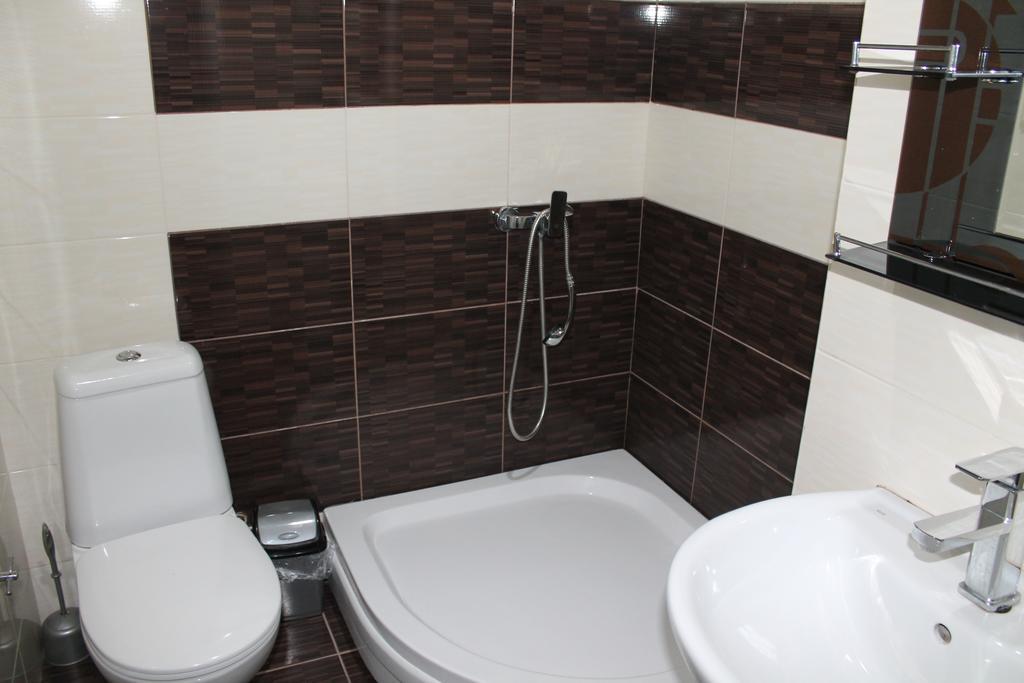 Ponto Hotel Кобулети Стая снимка