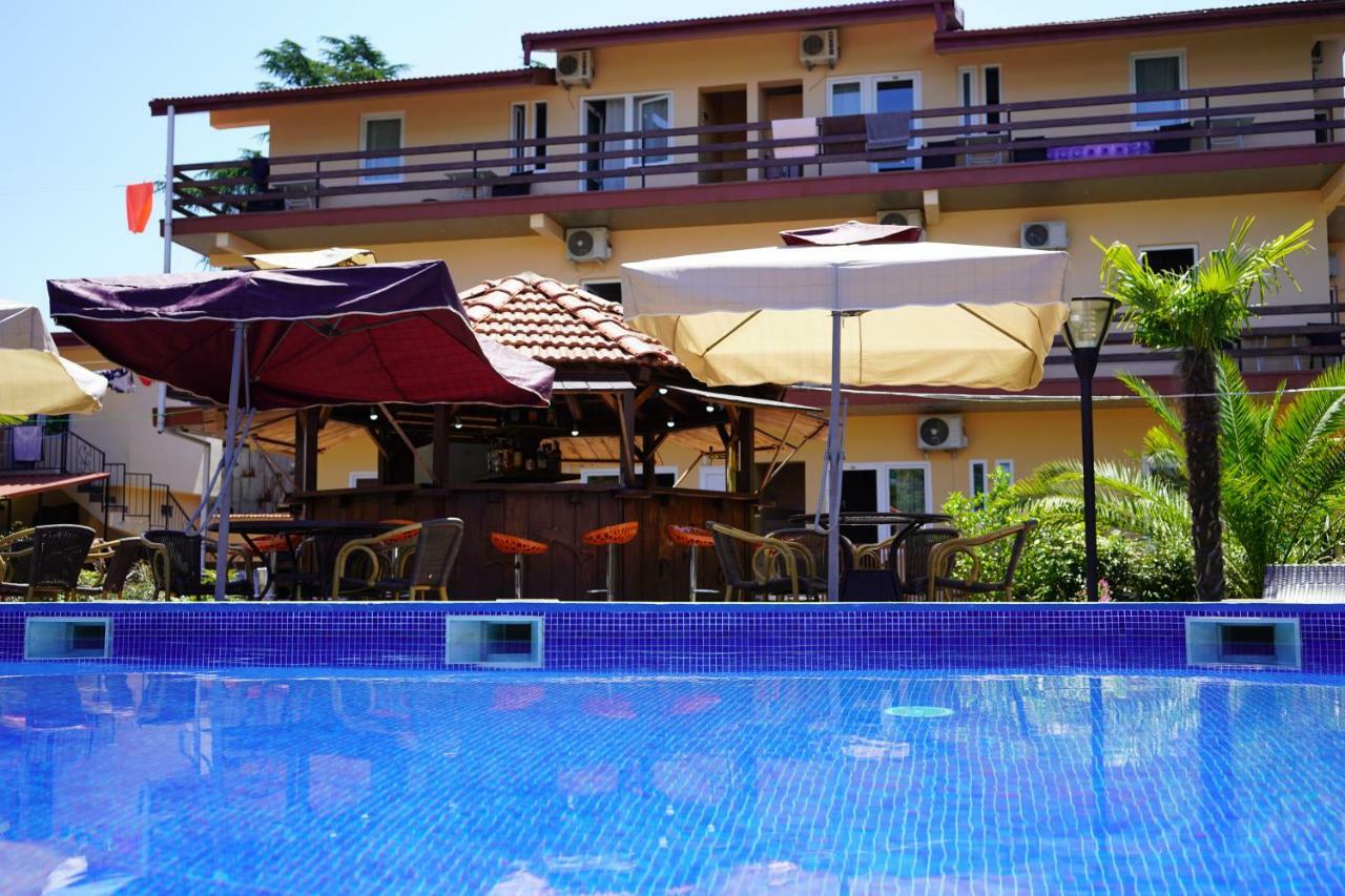Ponto Hotel Кобулети Екстериор снимка