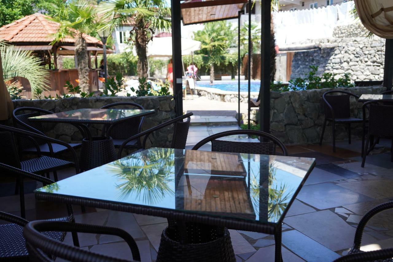 Ponto Hotel Кобулети Екстериор снимка